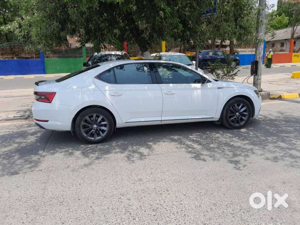 Skoda Superb 2.0 Sportline Tsi At, 2020, Petrol