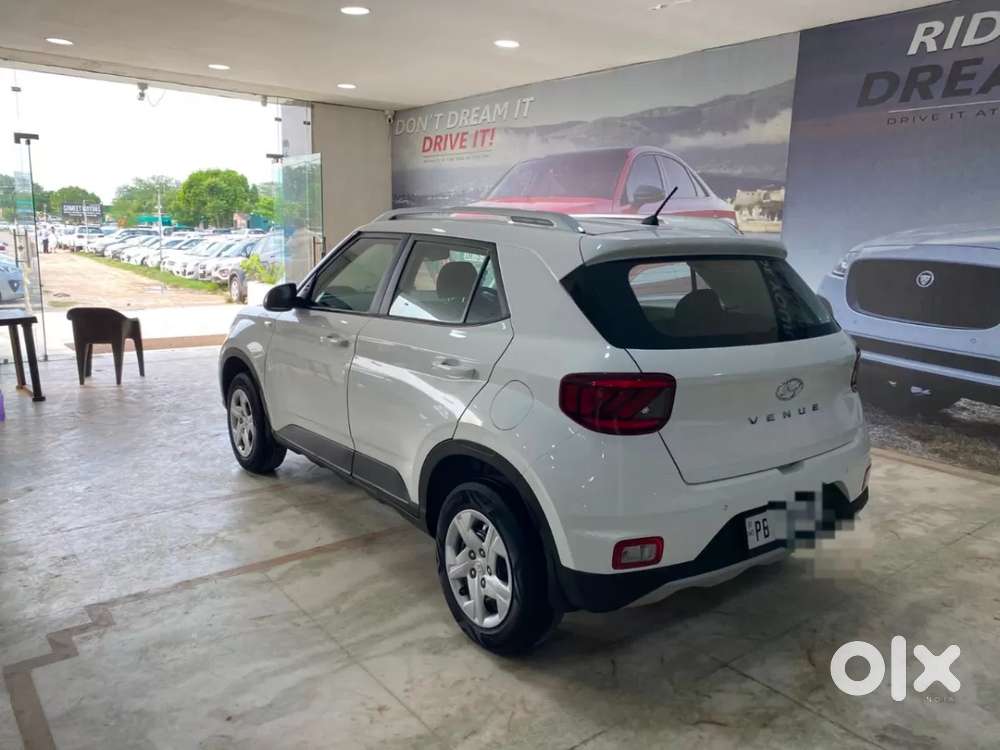 Hyundai Venue S 1.2 Petrol, 2022, Petrol