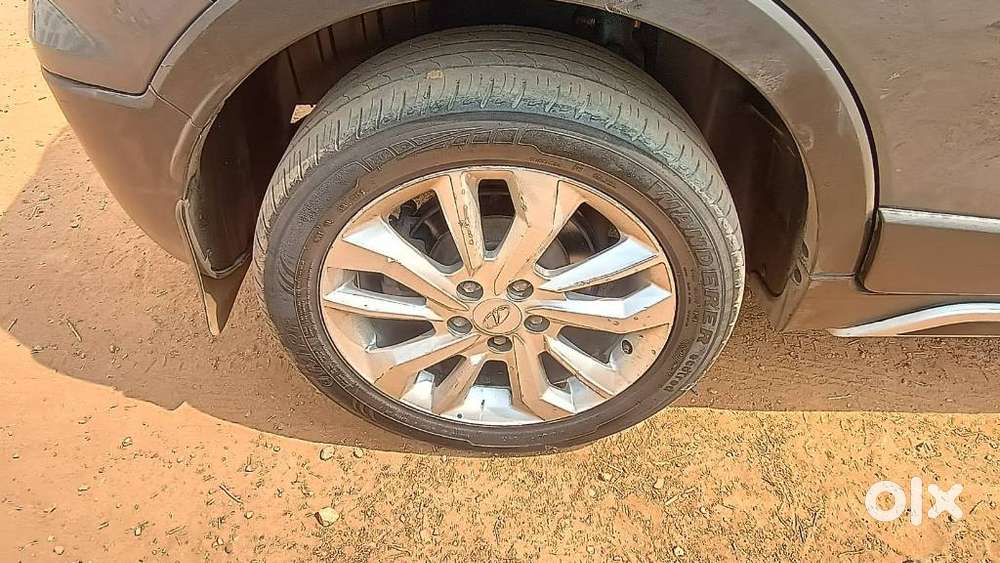 Mahindra Xuv300 W8 Amt Diesel, 2020, Diesel