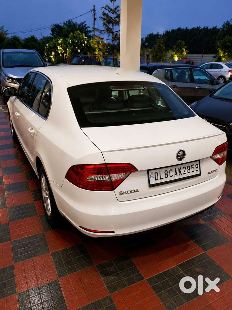 Skoda Superb Elegance 1.8 Tsi Mt, 2015, Petrol