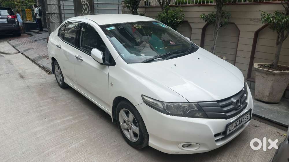 Well-maintained 2011 Honda City Automatic  1st Owner  57k Km
