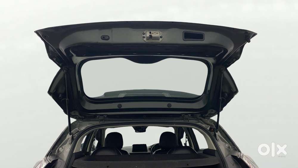 Tata Nexon 1.5 Revotorq Xma Amt (s), 2021, Petrol