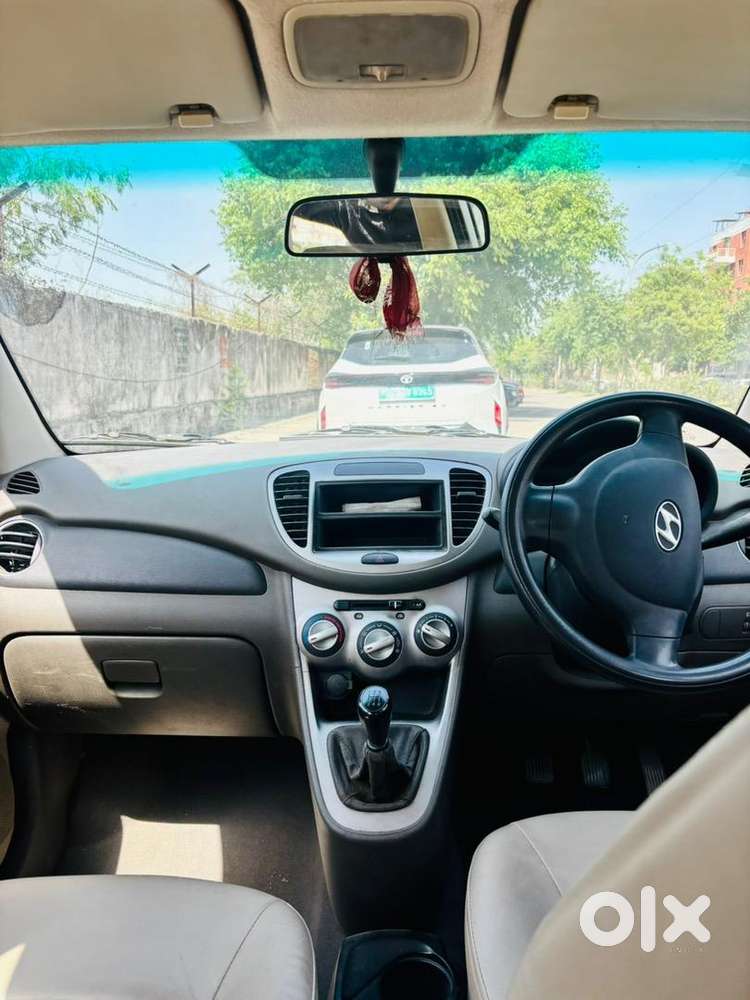 Dec 2012  I10  Service Record  1st Owner