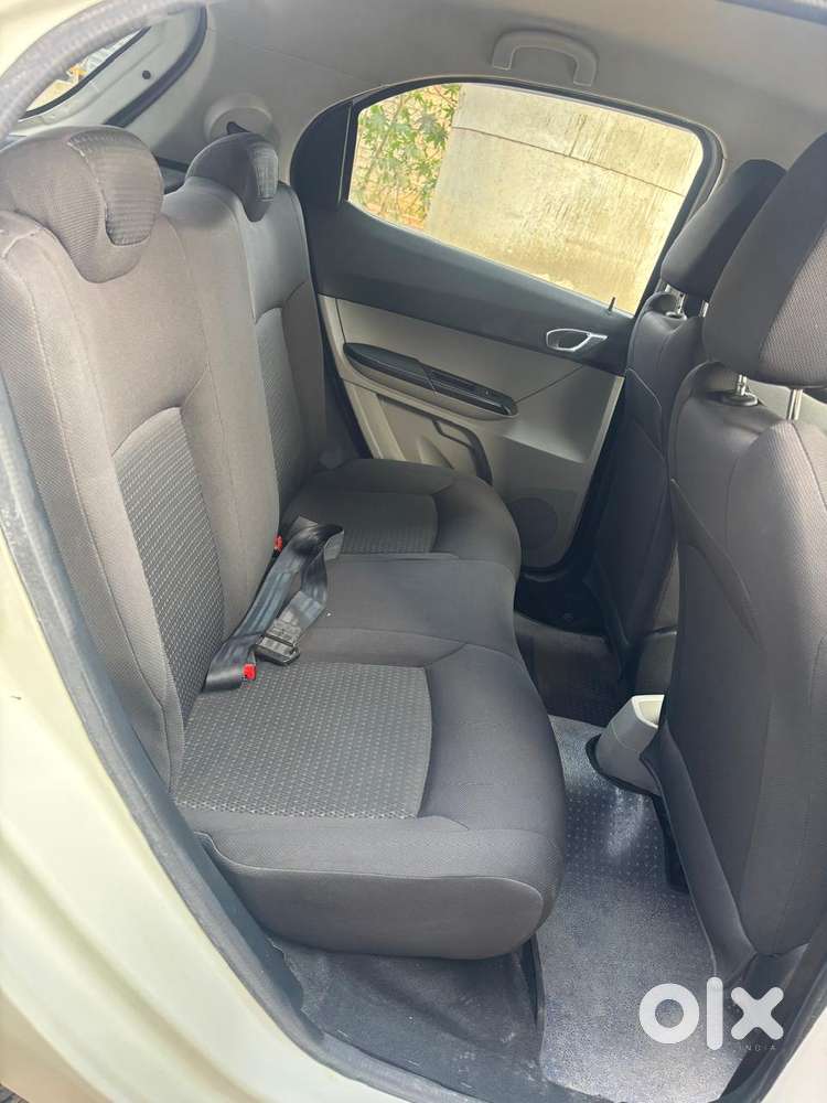 Tata Tiago 1.2 Revotron Xz, 2017, Petrol