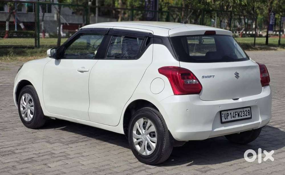 Maruti Suzuki Swift 1.2 Vxi Glory Edition, 2023, Petrol