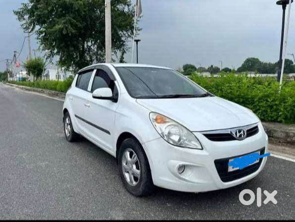 Hyundai I20 Sportz 2011 Cng On Paper Good Condition