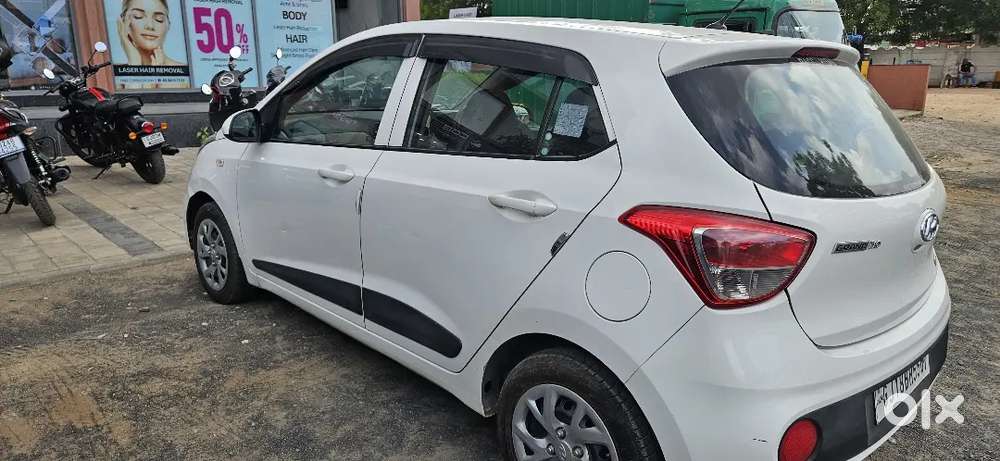 Hyundai Grand I10 2017 Cng & Hybrids Well Maintained, New Tyre, Batter