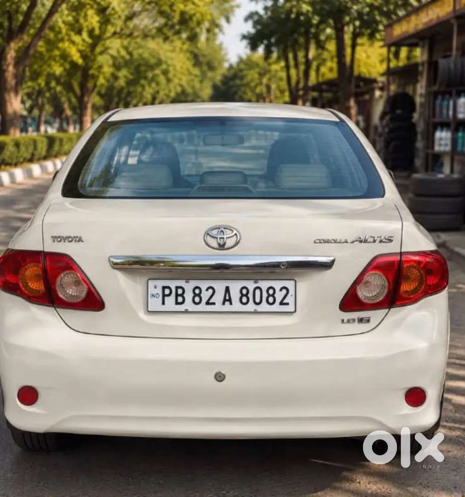 Toyota Corolla Altis 2011 Cng & Hybrids Well Maintained