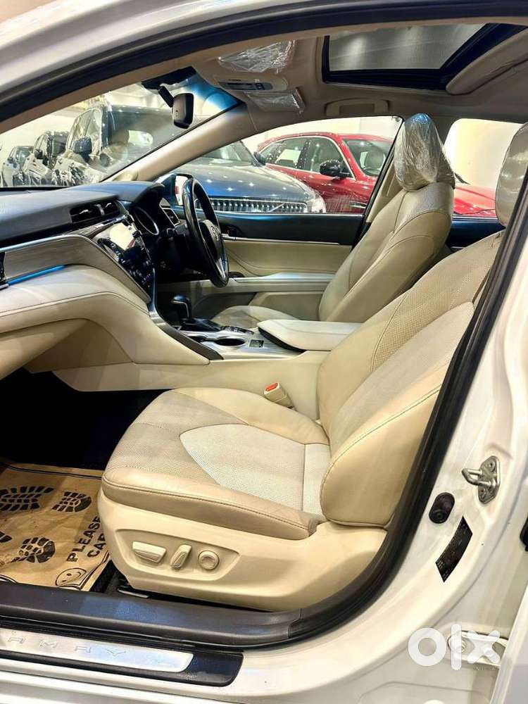 Toyota Camry 2.5 Hybrid, 2021, Petrol