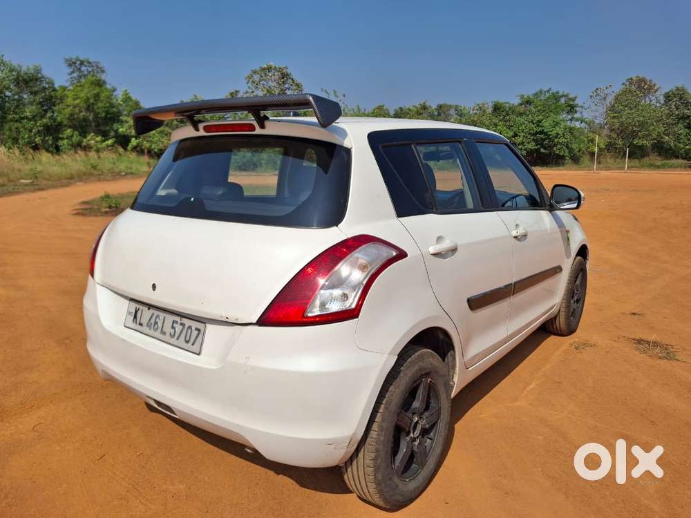 Maruti Suzuki Swift Vxi Optional, 2015, Petrol