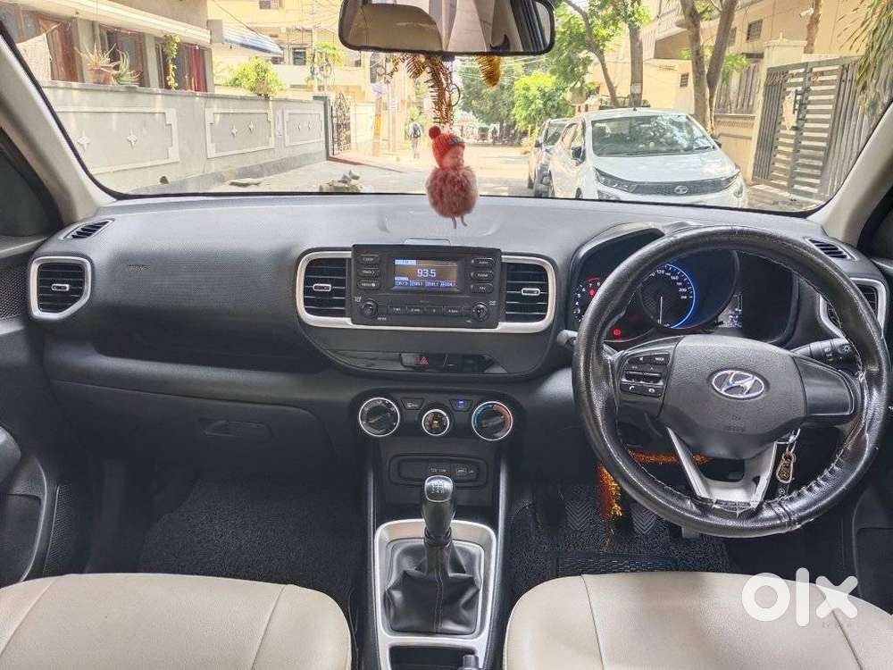 Hyundai Venue S 1.2 Petrol, 2022, Petrol