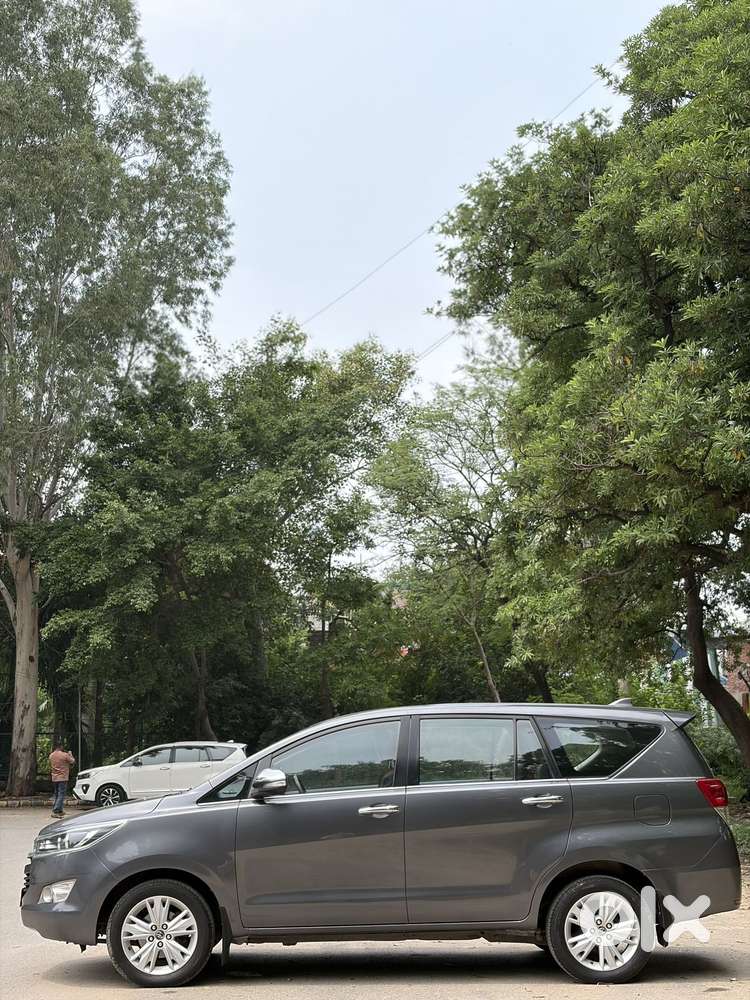 Toyota Innova Crysta [2020-ongoing] 2.7 Zx At 7 Str, 2017, Petrol