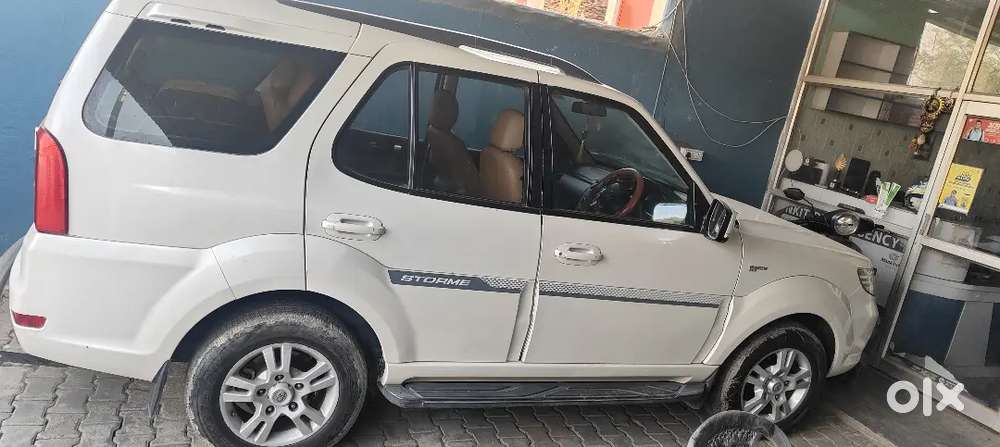 Tata Safari Storme Good Condition And Dr Car Vip Number 0009