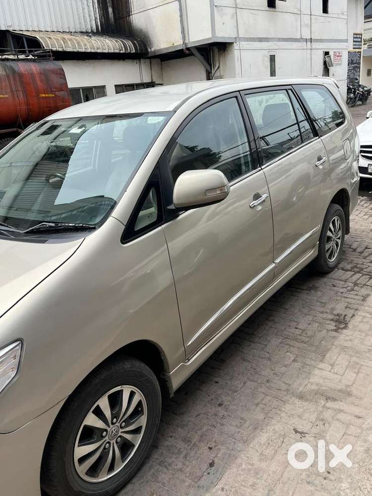 Toyota Innova Diesel 239000 Km Driven