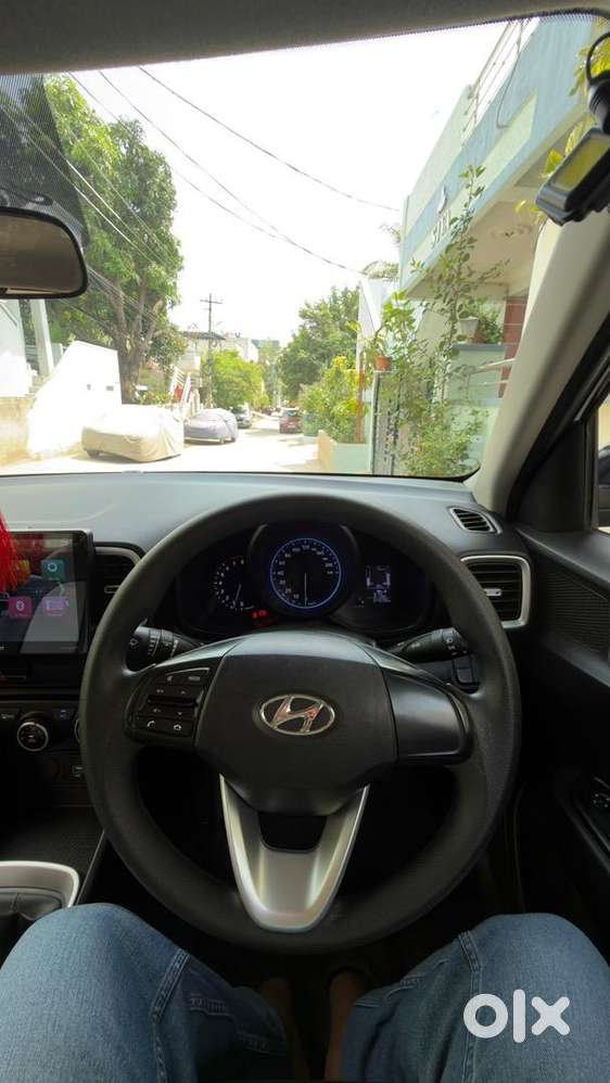 Hyundai Venue 2020 Petrol 64100 Km Driven
