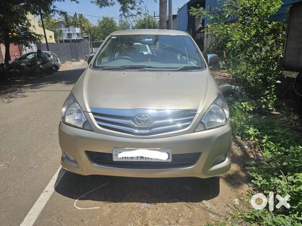 Toyota Innova 2010 Diesel 106000 Km Driven