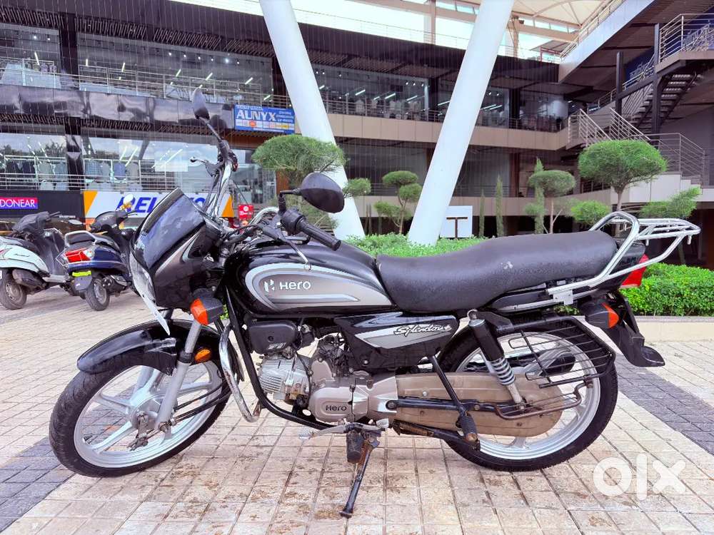 SPLENDOR PLUS 2023 Model good condition finance bhi ho jayegi