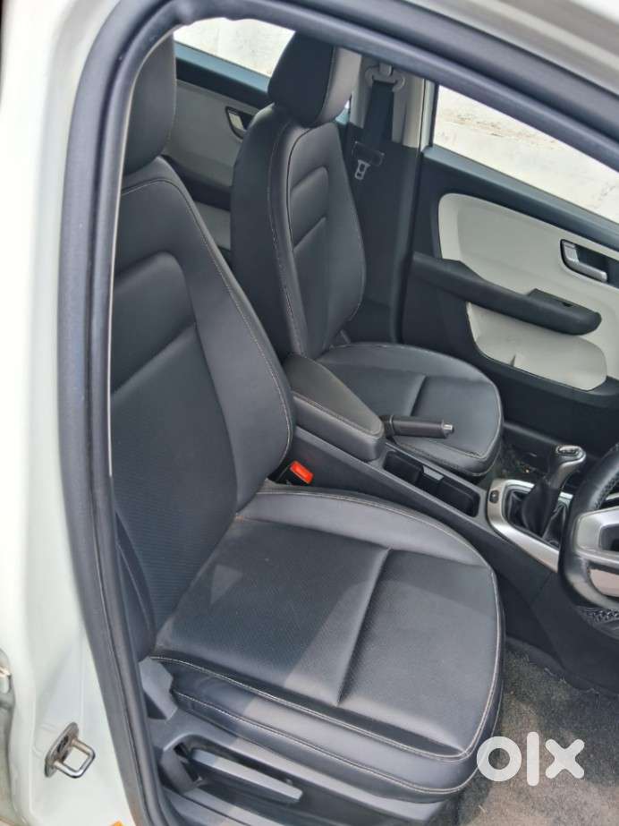 Tata Altroz Xz Plus (o) (s), 2023, Petrol