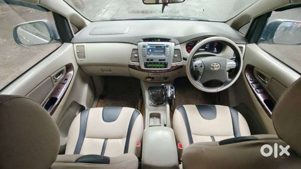 Toyota Innova 2.5 V 8 Str, 2013, Diesel