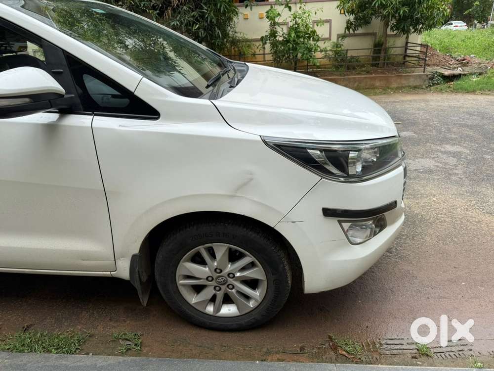 Toyota Innova Crysta 2017