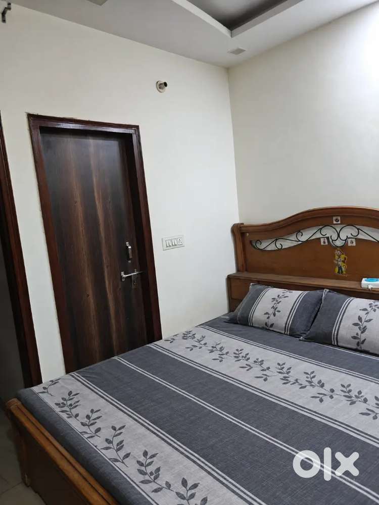 Girls pg room