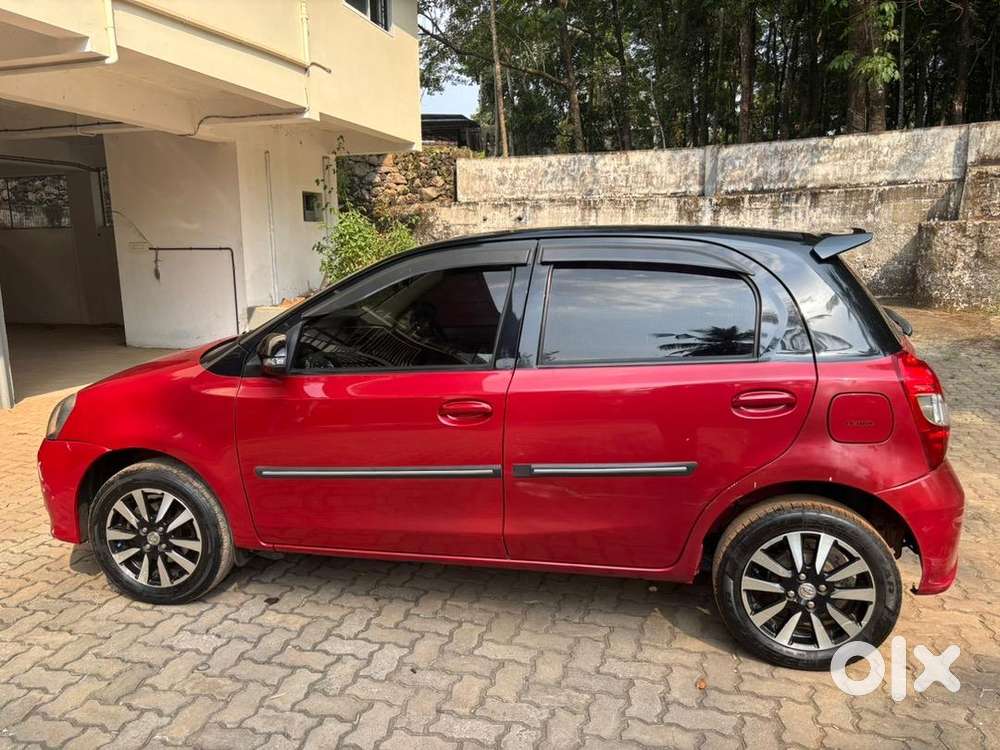 Toyota Etios Liva 2017 Petrol Vx Bs4 Dual Tone