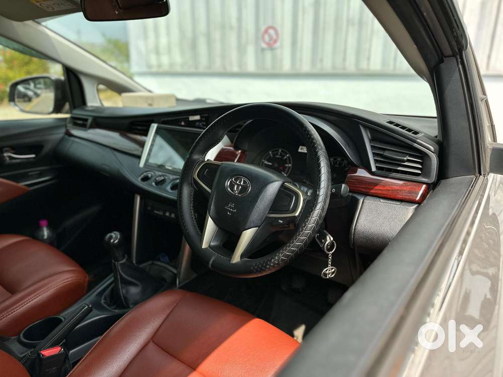 Toyota Innova Crysta 2.4 G Mt, 2017, Diesel