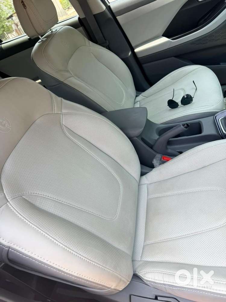 Hyundai Car Manual 2025