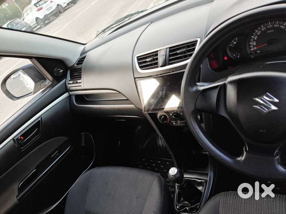 Maruti Suzuki Swift Lxi, 2016, Petrol