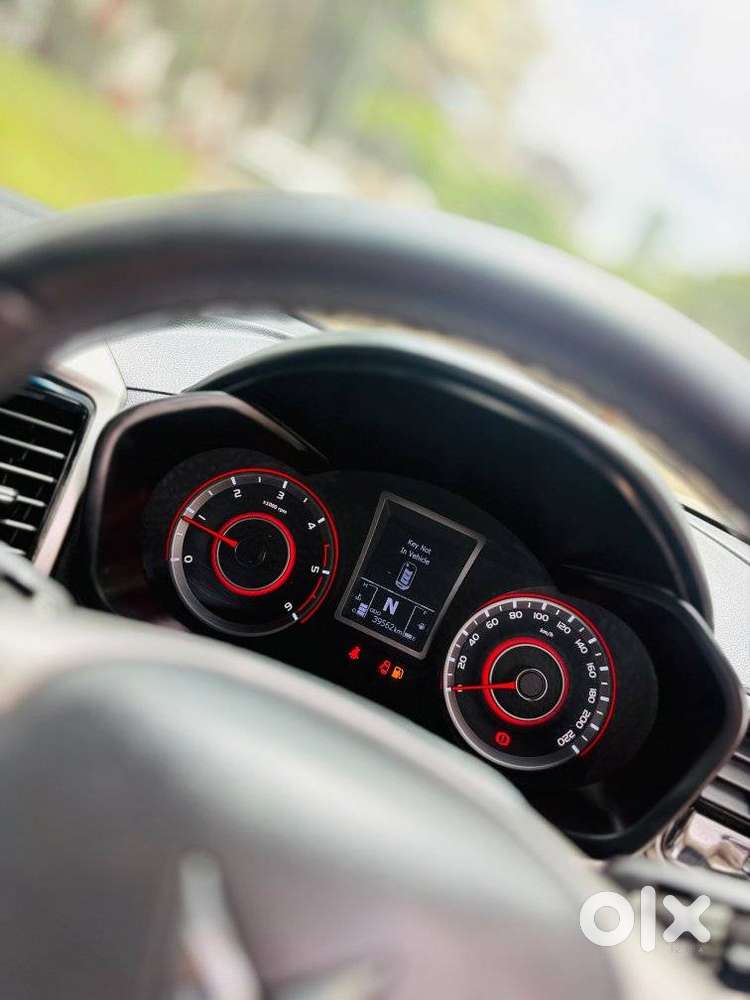 Mahindra Xuv300 W8 Option Diesel, 2024, Diesel