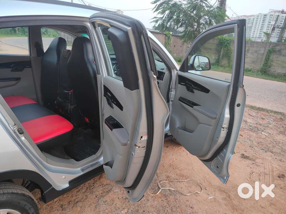 Mahindra Kuv 100 K8 5str, 2017, Diesel