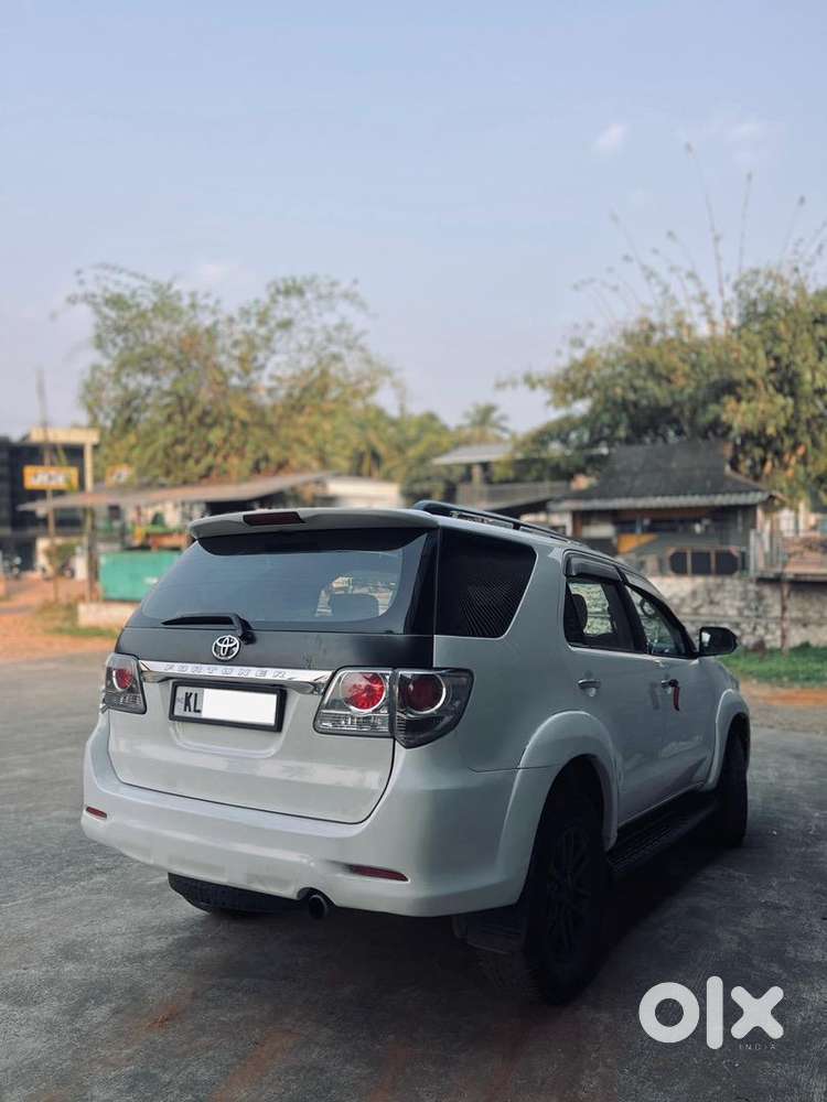 Toyota Fortuner 2012