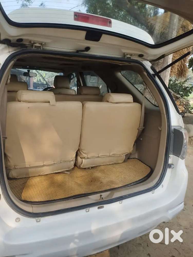 Toyota Fortuner 2012 Diesel 150000 Km Driven