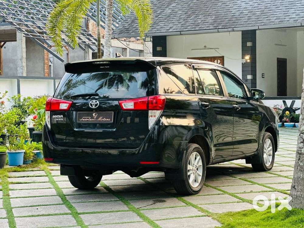 Toyota Innova Crysta 2.4 G Mt 8s, 2024, Diesel
