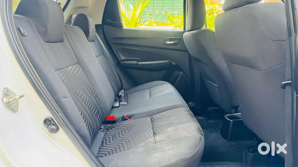 Maruti Suzuki Swift Vxi Optional, 2022, Petrol