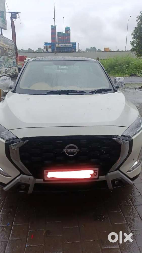 Nissan Magnite 1.0 Xv Premium 2025