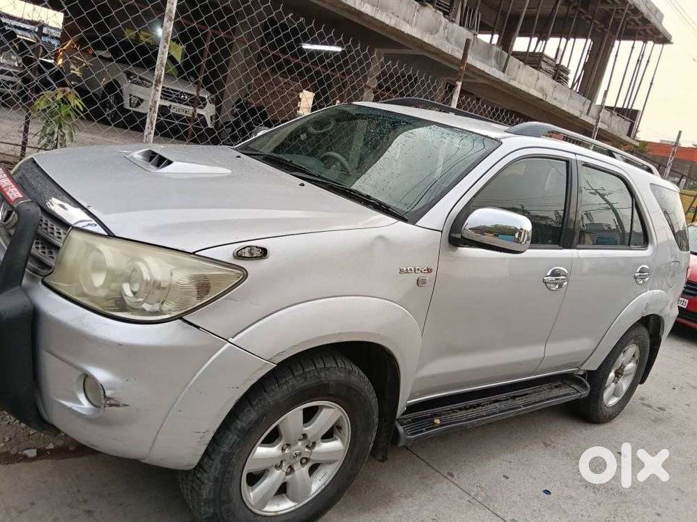 Toyota Fortuner, 2011, Diesel