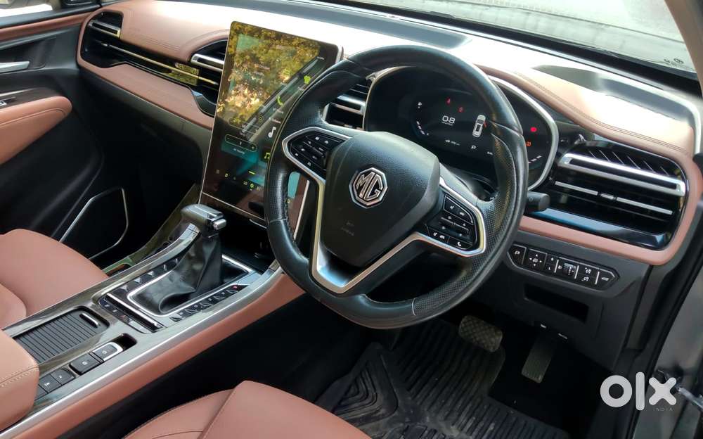 Mg Hector Plus Sharp Pro 1.5 Turbo Petrol Cvt 7 Str, 2023, Petrol