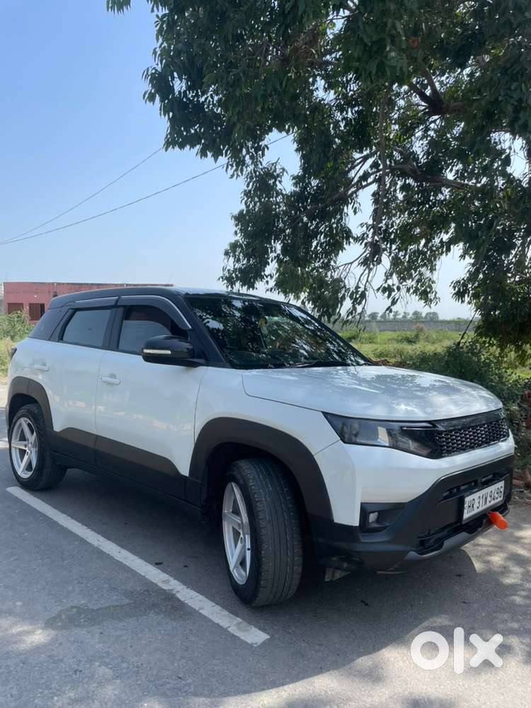 Maruti Suzuki Brezza Lxi 2025