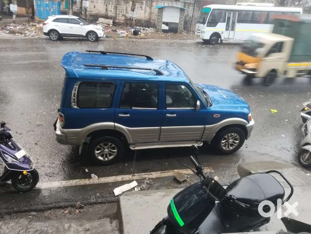 Mahindra Scorpio 2003