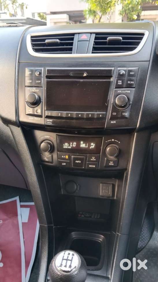 Maruti Suzuki Swift Vvt Zxi, 2012, Petrol