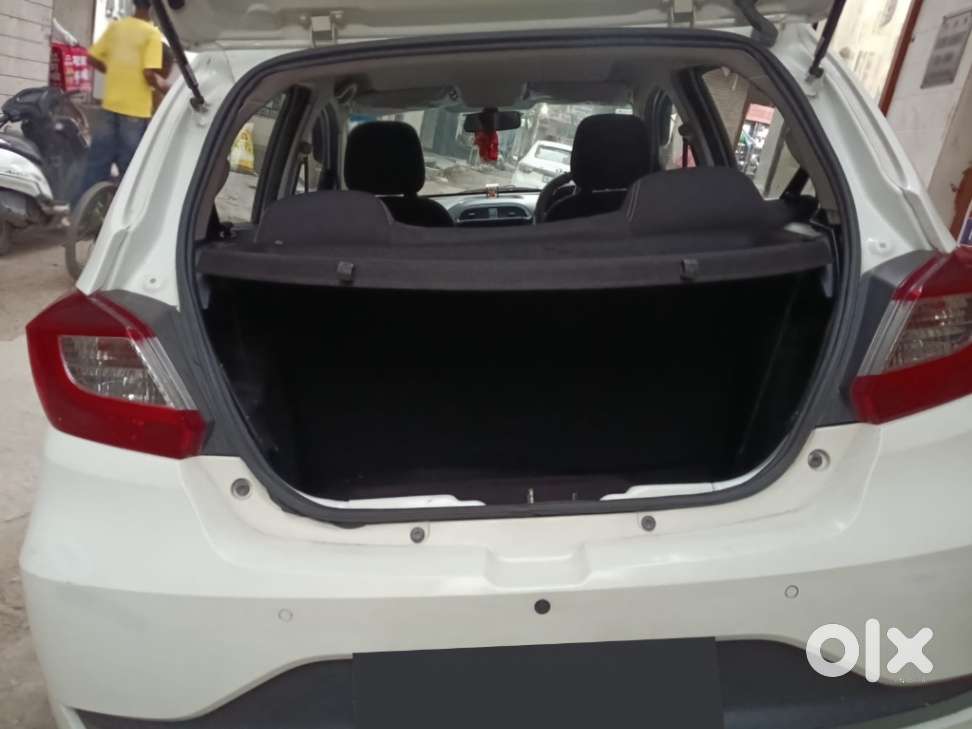 Tata Tiago 1.2 Revotron Xt (o), 2023, Petrol