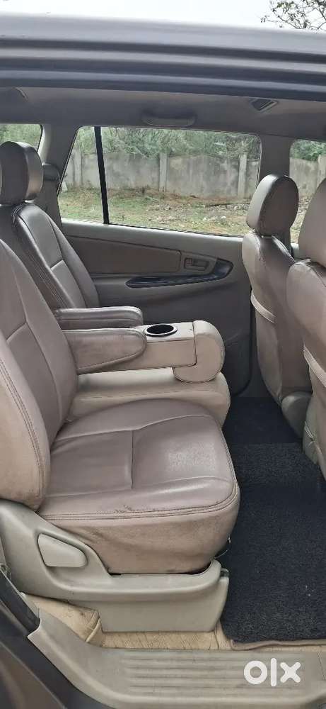 Toyota Innova Diesel 2.5 2014