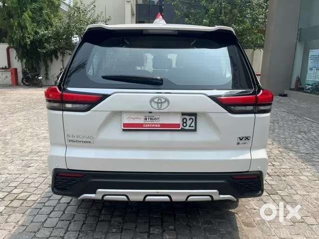 Toyota Innova Hycross 2.0 Vx Hybrid 7 Str, 2026, Petrol