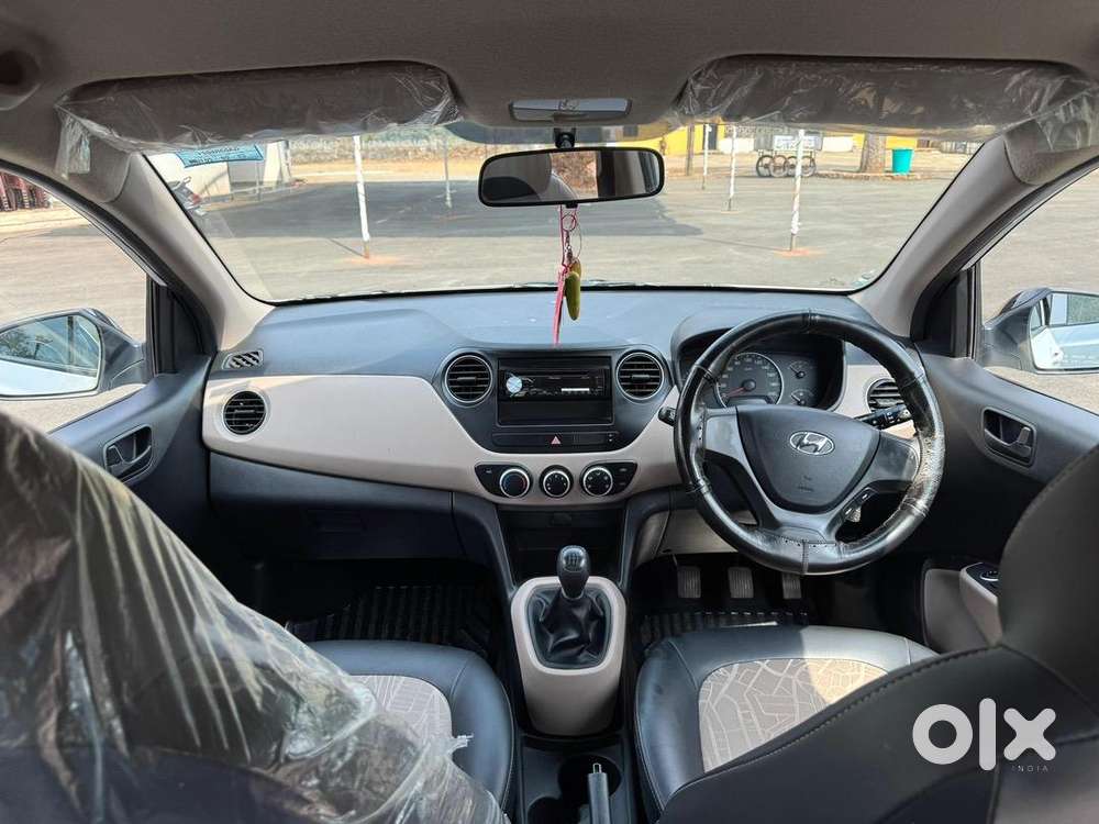 Hyundai Grand I10 2016 Petrol 17500 Km Driven