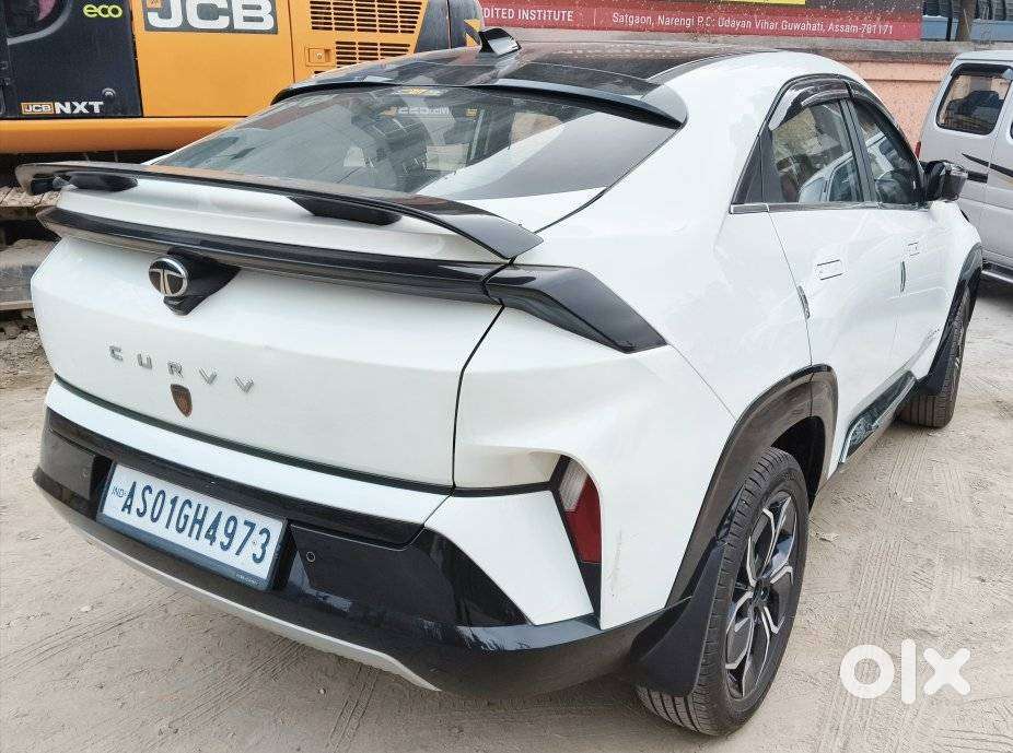 Tata Curvv Creative 1.2 Revotron Petrol 6mt, 2025, Petrol