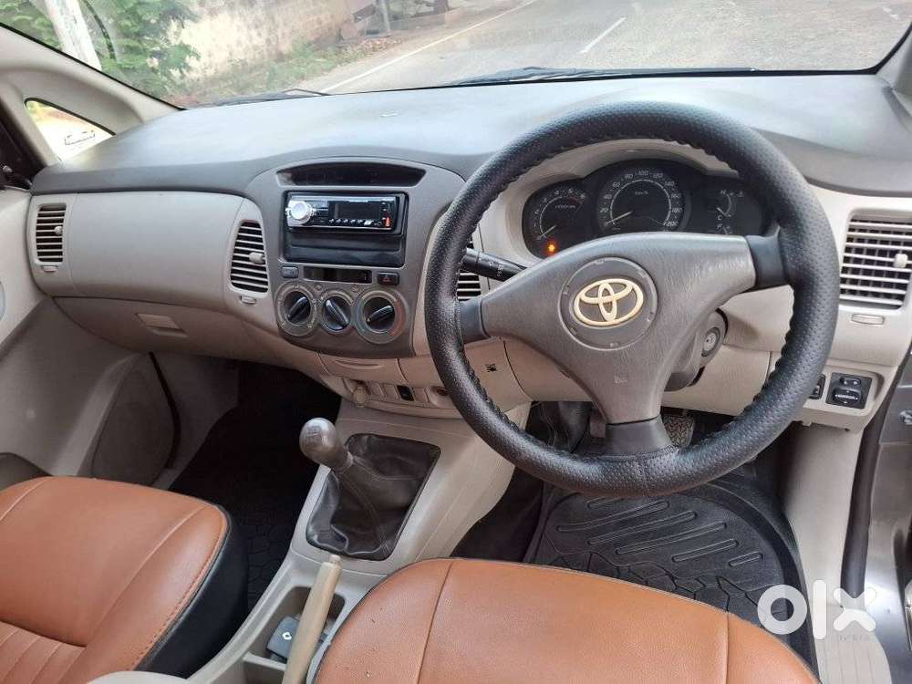 Toyota Innova 2.5 Gx 7 Seater Bs Iv, 2010, Diesel