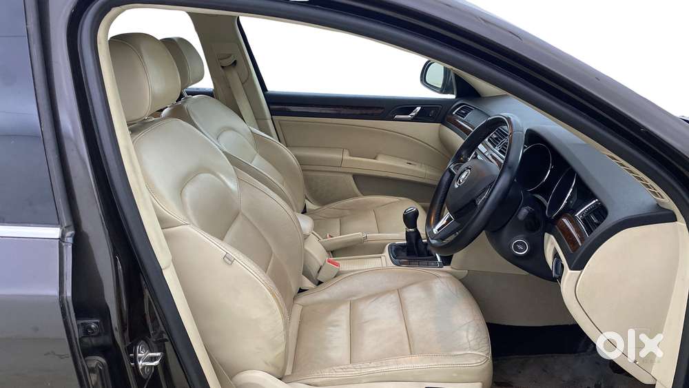 Skoda Superb 2013-2015 Elegance 1.8 Tsi Mt, 2015, Petrol