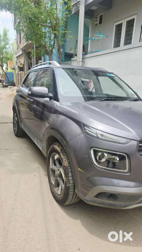 Hyundai Venue 1.5 Crdi Sx (o) Dual Tone, 2019, Petrol