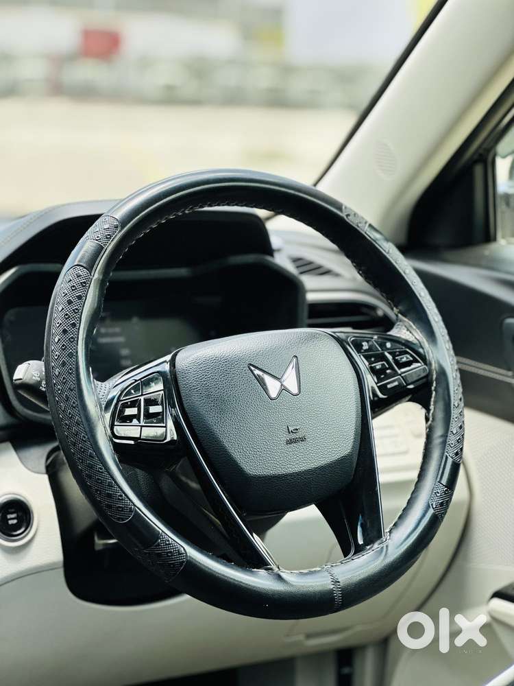 Mahindra Xuv 3xo Ax7 Diesel Mt, 2024, Diesel